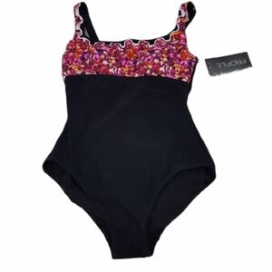 Profile -One Piece Black & Ruffle‎ Swimsuit
